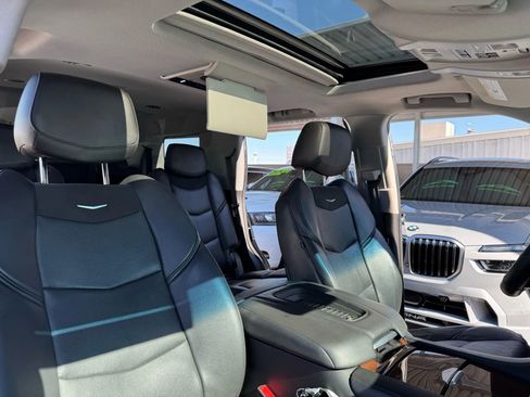 Used 2019 Cadillac Escalade Luxury image 19