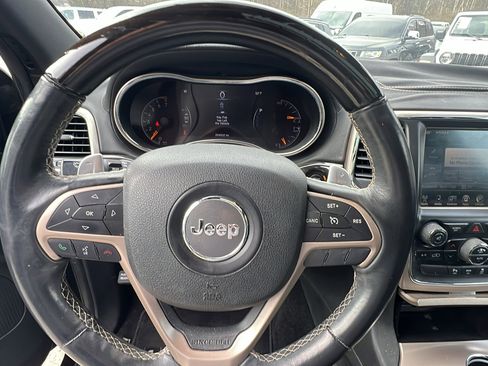 Used 2014 Jeep Grand Cherokee Overland w/ Trailer Tow Group IV image 27