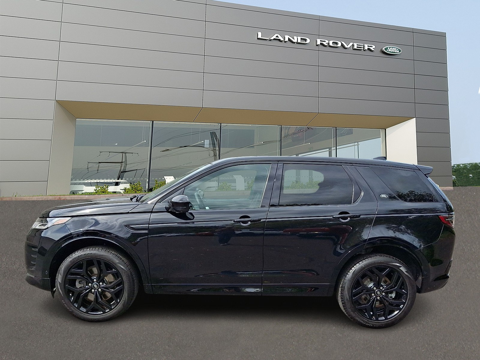Used 2026 Land Rover Discovery Sport Landmark AWD/4WD image 6