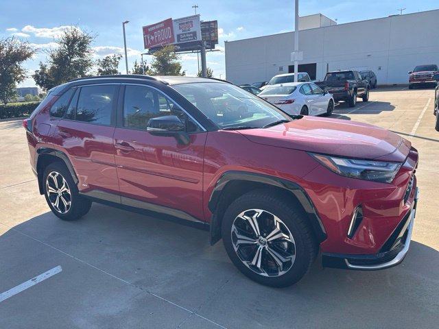 Used 2025 Toyota RAV4 XSE w/ Premium Package AWD/4WD image 2
