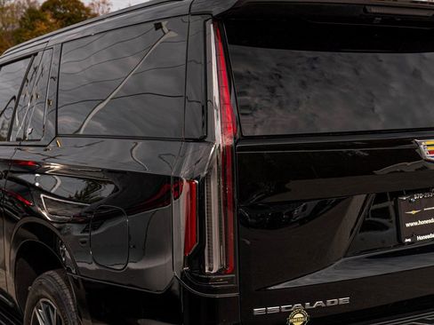 Used 2023 Cadillac Escalade ESV Sport w/ LPO, Floor Liner Package image 43