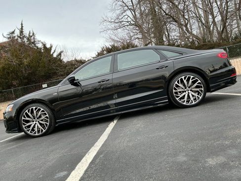 Used 2022 Audi A8 L 3.0T image 1