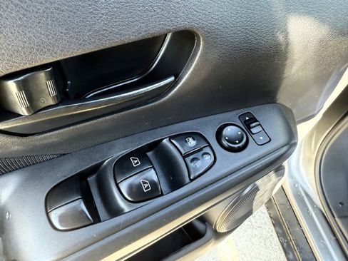 Used 2023 Nissan Kicks S image 12