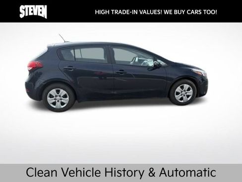 Used 2017 Kia Forte LX FWD image 3