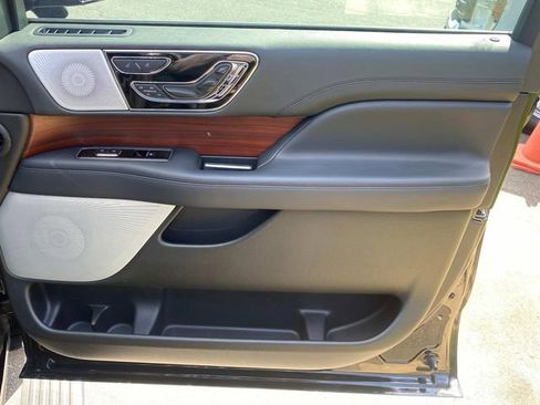 Certified 2023 Lincoln Navigator Reserve image 37