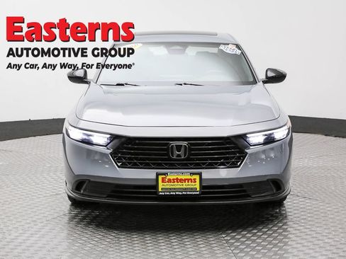 Used 2023 Honda Accord Sport image 2