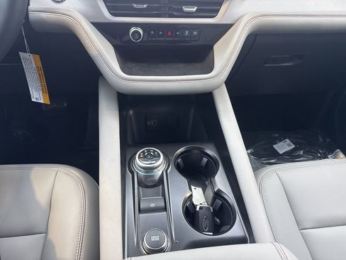 New 2026 Ford Explorer Active w/ Active Comfort Package image 16