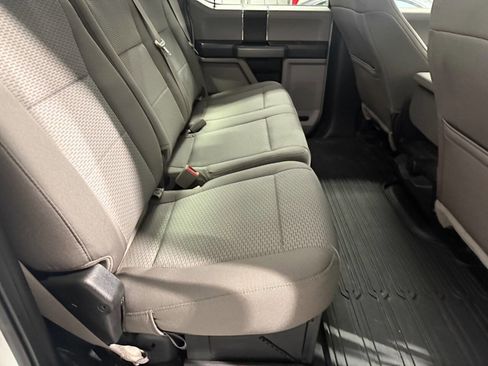 Used 2019 Ford F250 XLT w/ Camper Package image 16