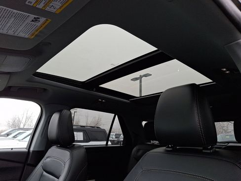 Certified 2023 Ford Explorer XLT w/ Equipment Group 202A image 18