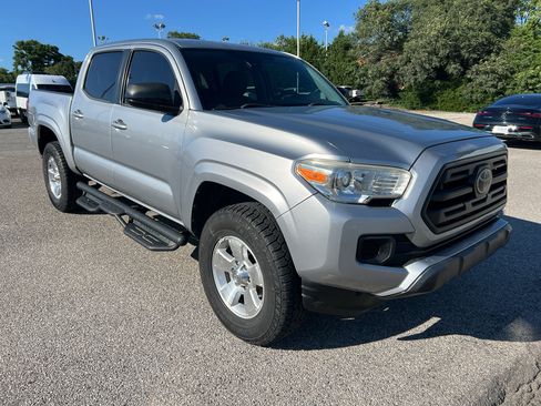 Used 2018 Toyota Tacoma SR w/ SR Convenience Package RWD image 3