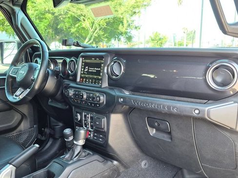 Used 2021 Jeep Wrangler Unlimited Rubicon AWD/4WD image 31