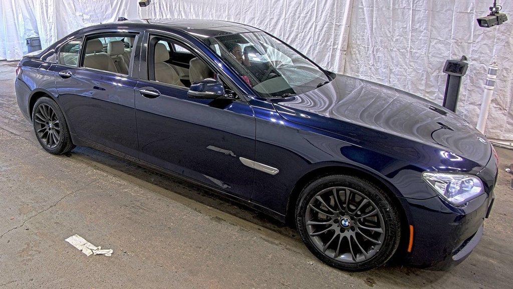 Used 2014 BMW 750Li xDrive AWD/4WD image 3