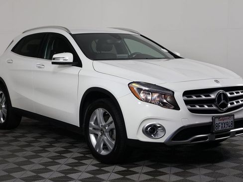 Used 2019 Mercedes-Benz GLA 250 4MATIC image 3