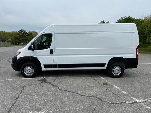 Used 2026 RAM ProMaster 2500 w/ Convenience Group FWD image 6