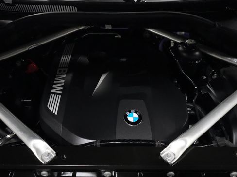 Used 2023 BMW X7 xDrive40i w/ Premium Package image 37