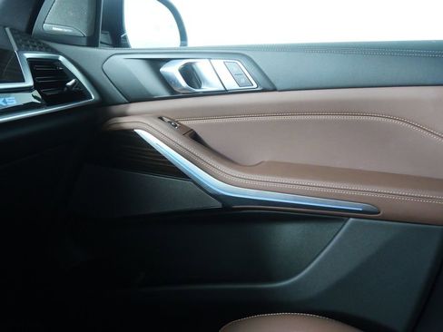 Certified 2024 BMW X5 xDrive50e w/ Premium Package image 26