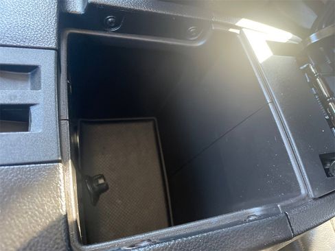 Used 2012 Jeep Wrangler Unlimited Sahara image 18