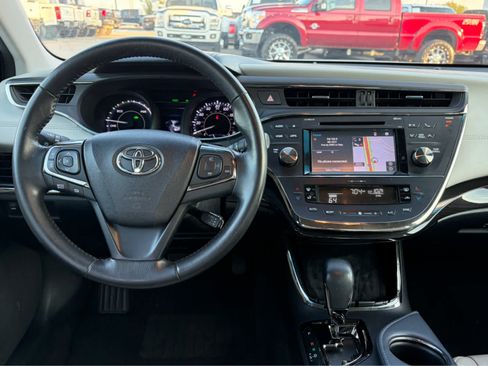 Used 2015 Toyota Avalon XLE Touring FWD image 8