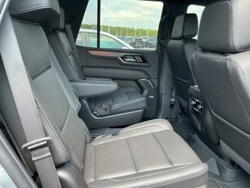 Used 2026 GMC Yukon Denali w/ Sun & Power Step Package AWD/4WD image 8