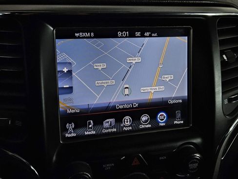 Used 2017 Jeep Grand Cherokee Overland w/ Jeep Active Safety Group image 15