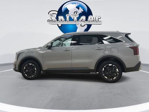 New 2026 Kia Sorento S image 3