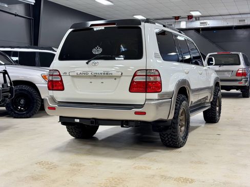 Used 2004 Toyota Land Cruiser image 8