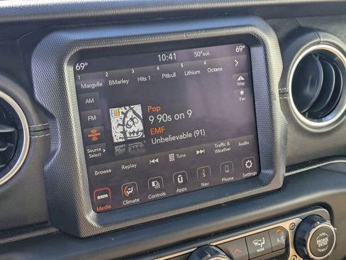 Used 2021 Jeep Gladiator Overland w/ Popular Equipment Package image 20