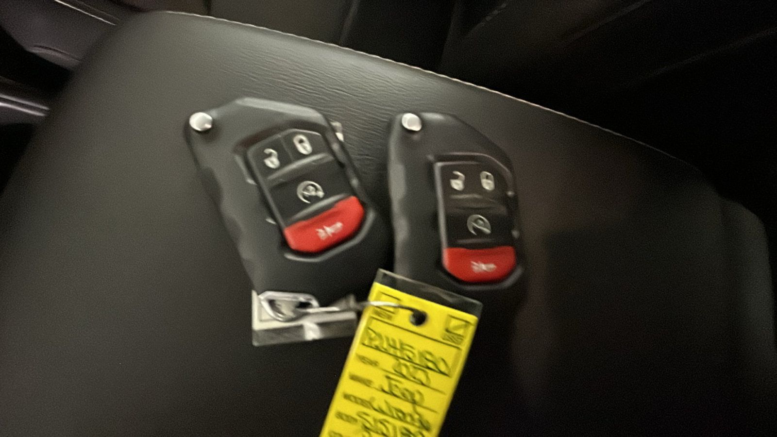 Used 2023 Jeep Wrangler Unlimited Sahara w/ Cold Weather Group AWD/4WD image 23
