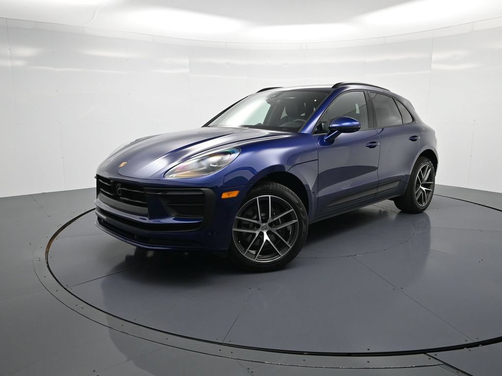 Certified 2026 Porsche Macan AWD/4WD image 1