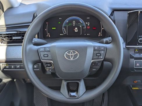 Used 2025 Toyota Camry LE image 20