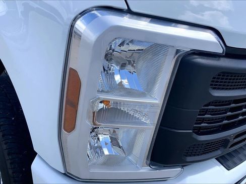 Used 2025 Ford F250 XL w/ XL Off-Road Package AWD/4WD image 25