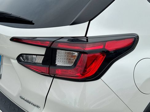 Used 2024 Subaru Crosstrek 2.0i Premium AWD/4WD image 32