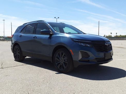 Used 2024 Chevrolet Equinox RS w/ LPO, Floor Liner Package image 2