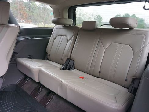 Used 2020 Ford Expedition Limited w/ Equipment Group 302A image 17