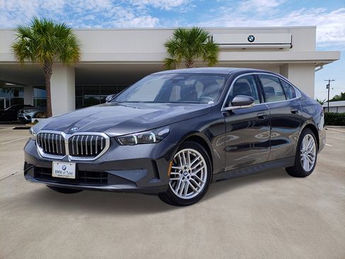 Used 2024 BMW 530i RWD image 1