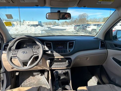 Used 2018 Hyundai Tucson SE w/ Cargo Package image 14