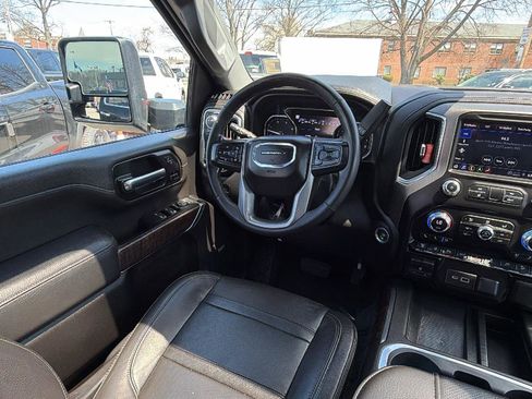 Used 2023 GMC Sierra 2500 Denali w/ Technology Package image 18