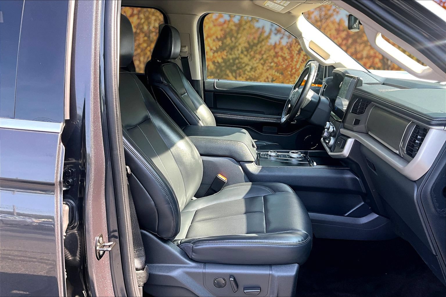 Certified 2022 Ford Expedition XLT AWD/4WD image 7
