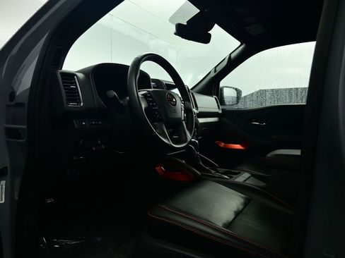Used 2024 Nissan Frontier PRO-4X w/ Pro Premium Package image 50