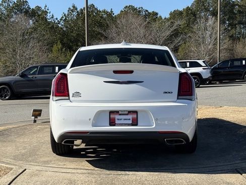 Used 2022 Chrysler 300 S image 6