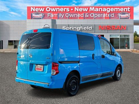 Used 2021 Nissan NV200 SV w/ Back Door Glass Package image 5
