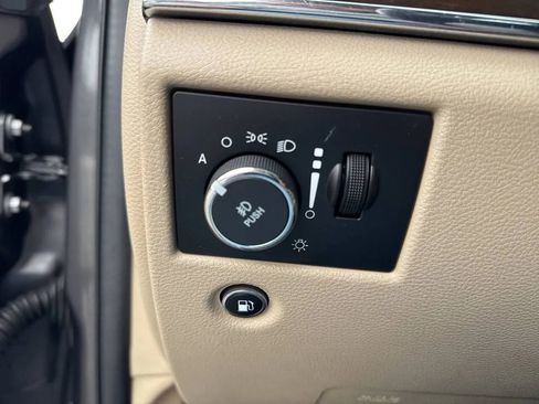 Used 2017 Jeep Grand Cherokee Limited image 14