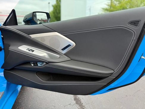 Used 2025 Chevrolet Corvette Stingray Preferred Conv w/ 2LT RWD image 16