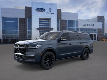New 2026 Lincoln Navigator L Reserve w/ Jet Appearance Package