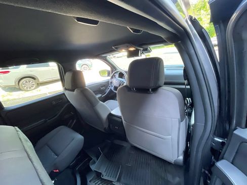 Used 2026 Nissan Frontier SV w/ All-Weather Content Package AWD/4WD image 26
