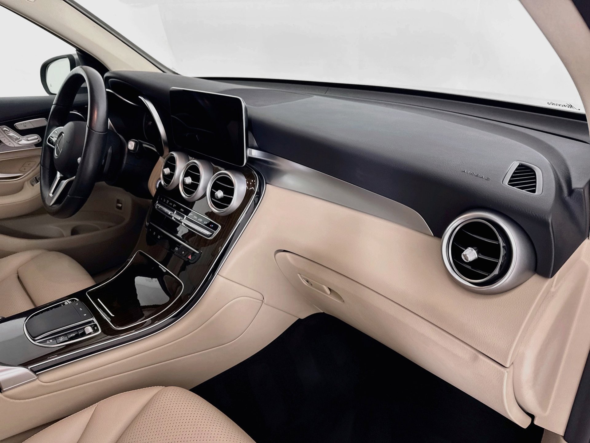 Certified 2022 Mercedes-Benz GLC 300 image 29