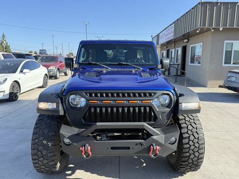 Used 2018 Jeep Wrangler Unlimited Rubicon AWD/4WD image 8