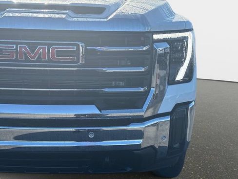 New 2026 GMC Sierra 2500 SLT w/ SLT Premium Package AWD/4WD image 9