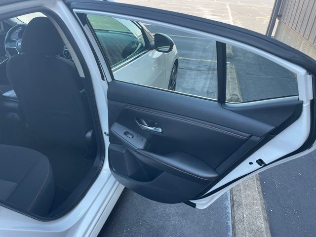 Used 2024 Nissan Sentra SR FWD image 48