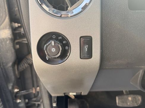 Used 2012 Ford F250 Lariat w/ Lariat Interior Pkg AWD/4WD image 10